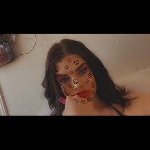 Meet your Posher, Corrisa